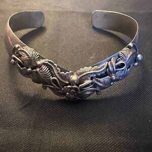 Vintage Sterling Silver Floral Repoussé Cuff Bracelet - 22.8g